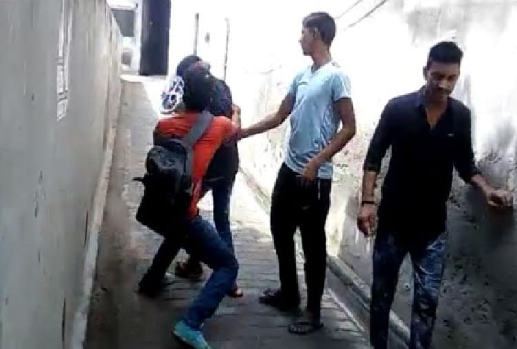 UP: beating of a boy, case registered, video viral