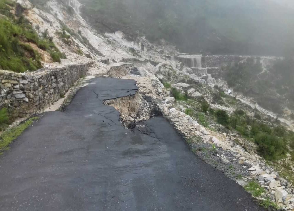 road blocked from 12 days in pithoragarh