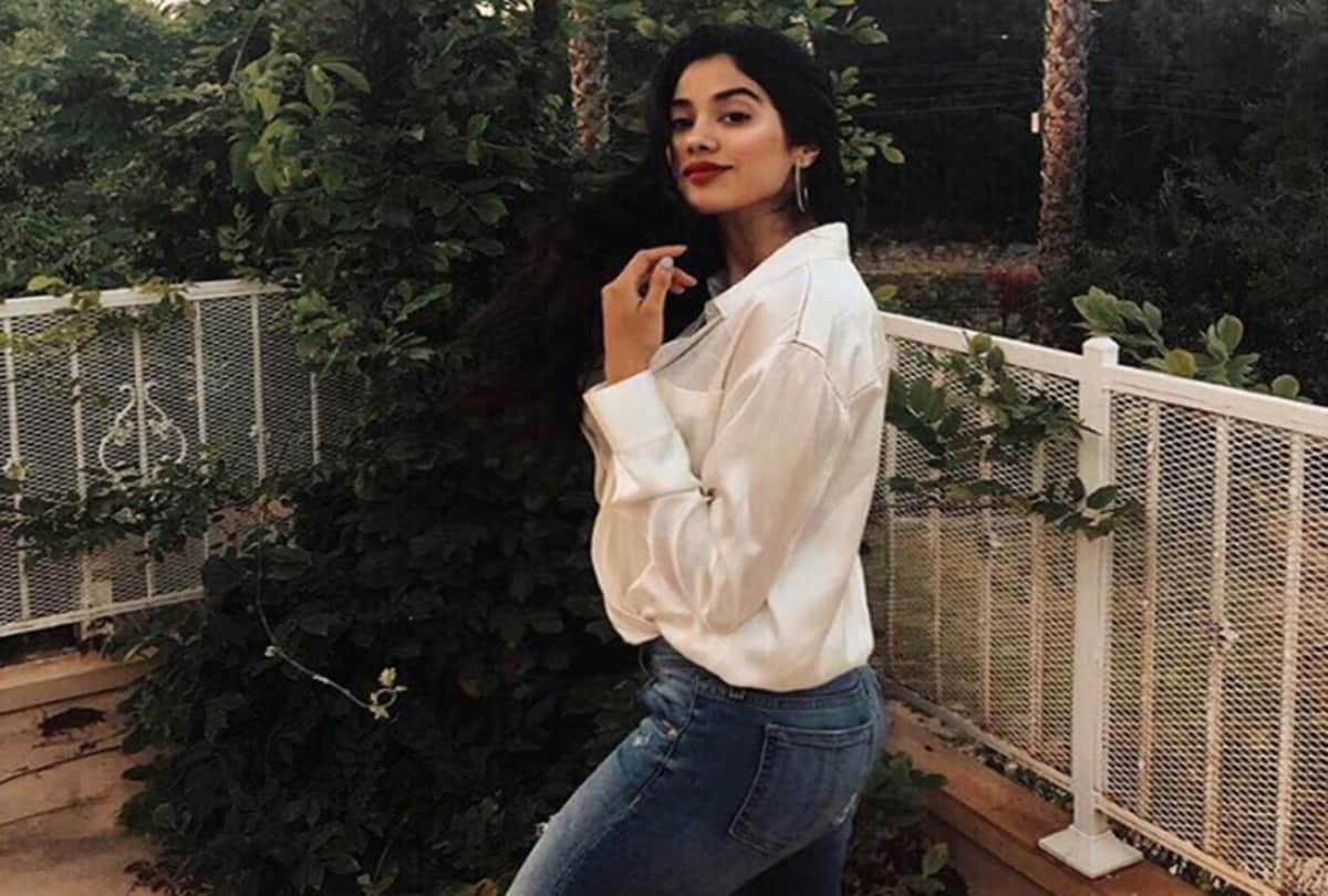Janhvi Kapoor remember sridevi Mumbai rain incident