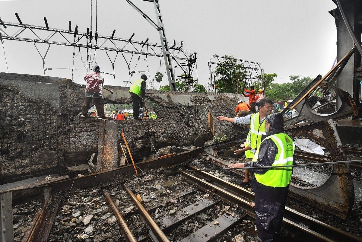 Heavy rains in Mumbai, over bridge collapses