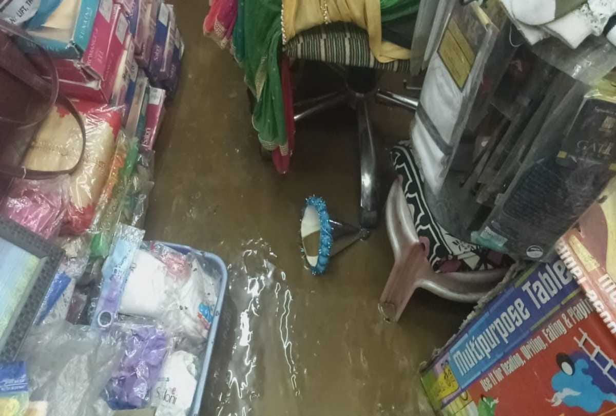 large scale loss due to heavy rainfall in shimla city of himachal 