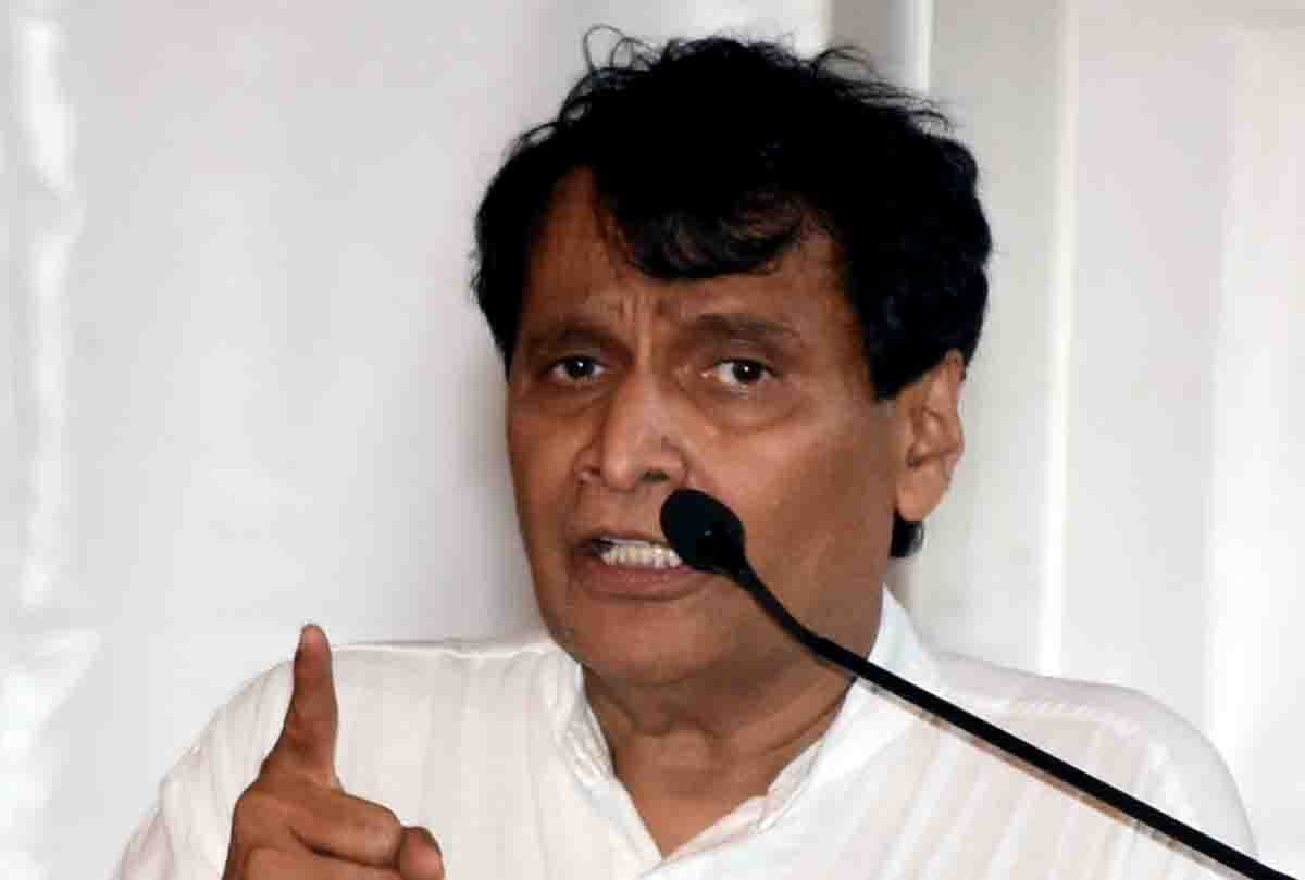 Central Minister Suresh Prabhu In Kanpur