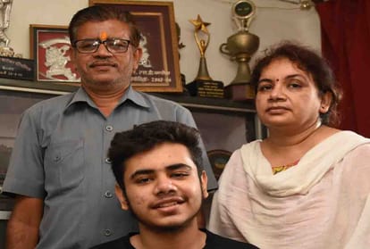 Sixteen year old Yash tiwari wrote a novel in twenty two days
