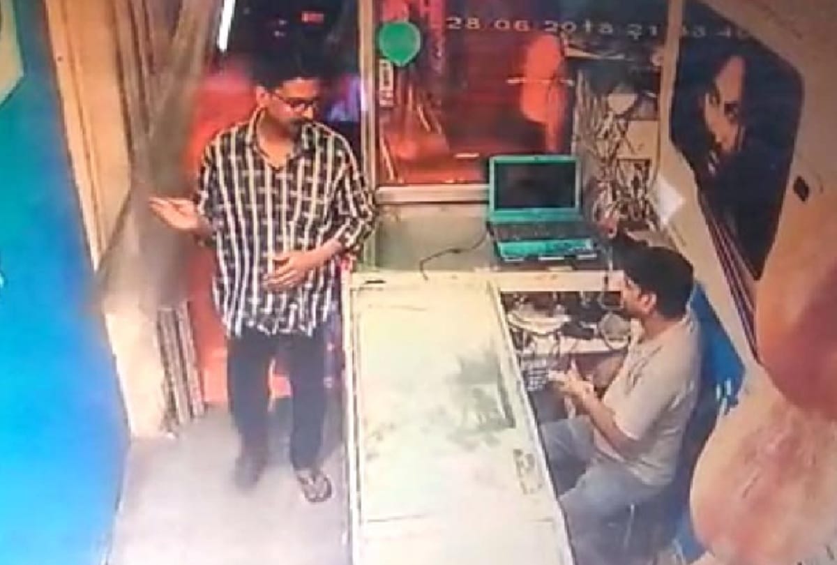 Burari case cctv footage shows Lalit Bhatia at mobile shop 