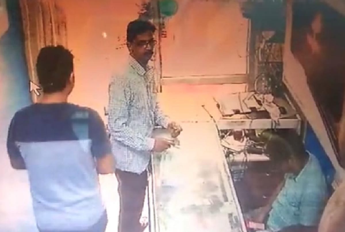 Burari case cctv footage shows Lalit Bhatia at mobile shop 