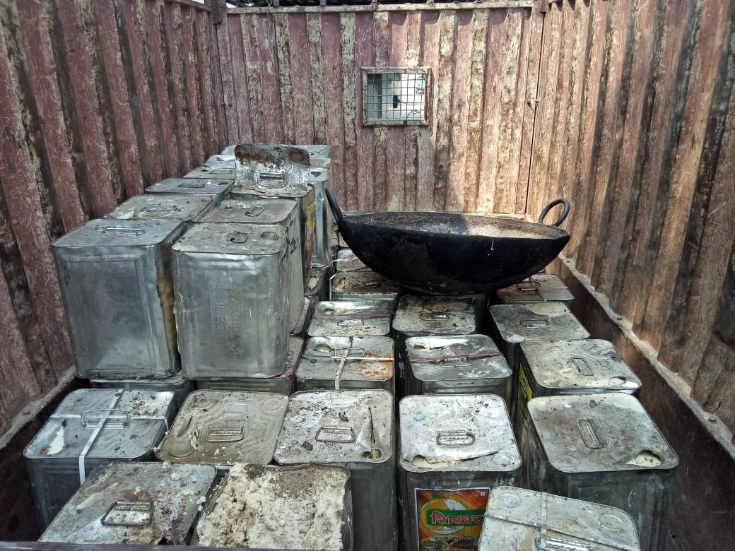 subhashganj me chapa, 8 lakh ka ghee pakda