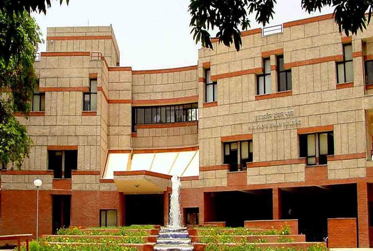 Learn foreign languages in kanpur IIT  