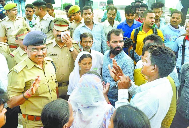 dead body of 12 year old boy found on 1090 crossing in lucknow