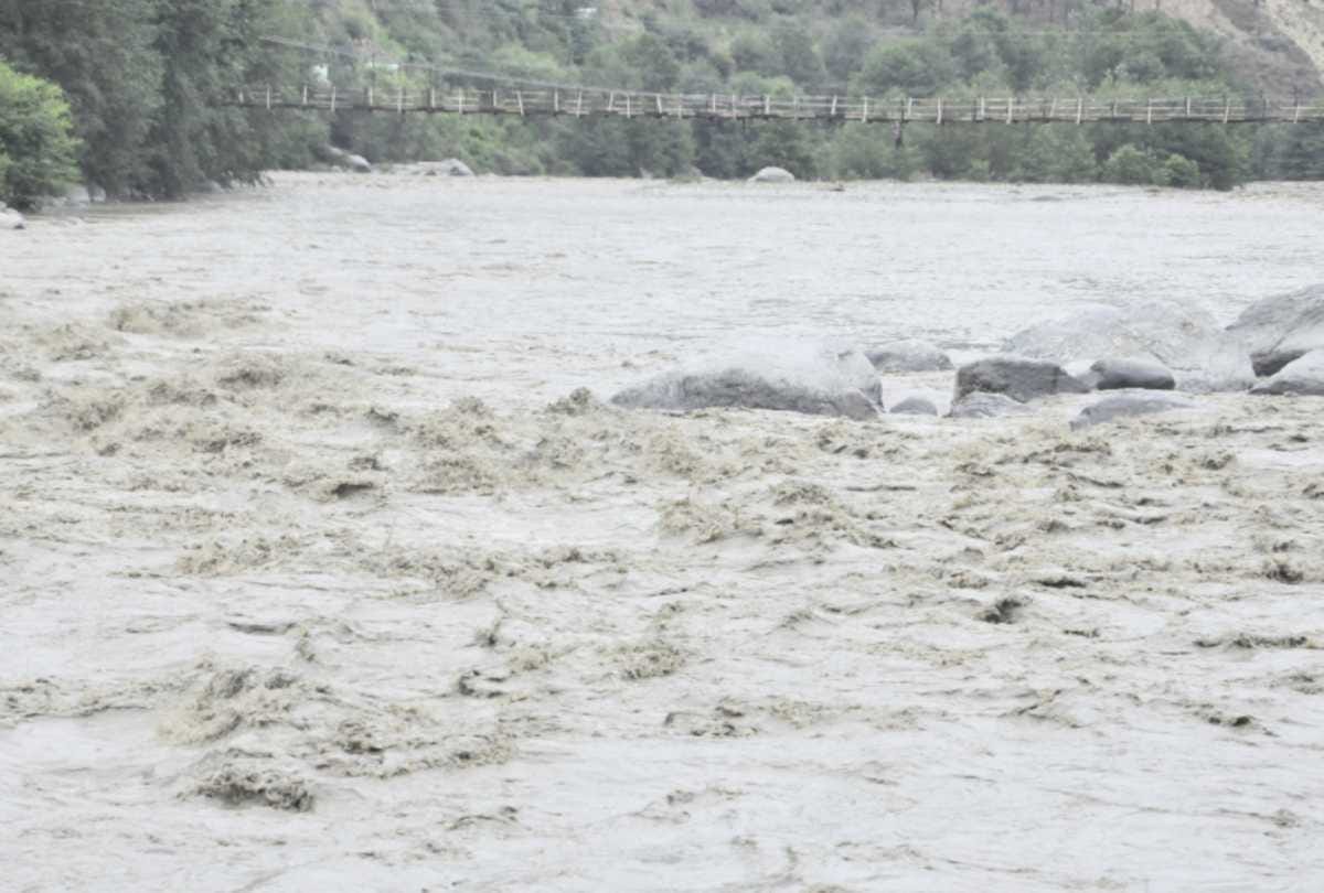 large scale loss due to heavy rainfall in himachal kullu chamba