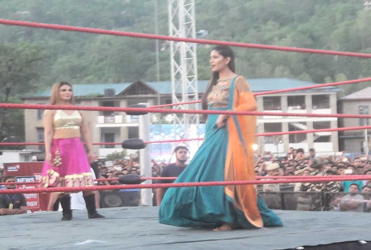 rakhi sawant and sapna chaudhary gave Tremendous performance in great khali show wrestling