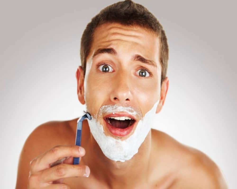 Mistakes Men Make While Shaving