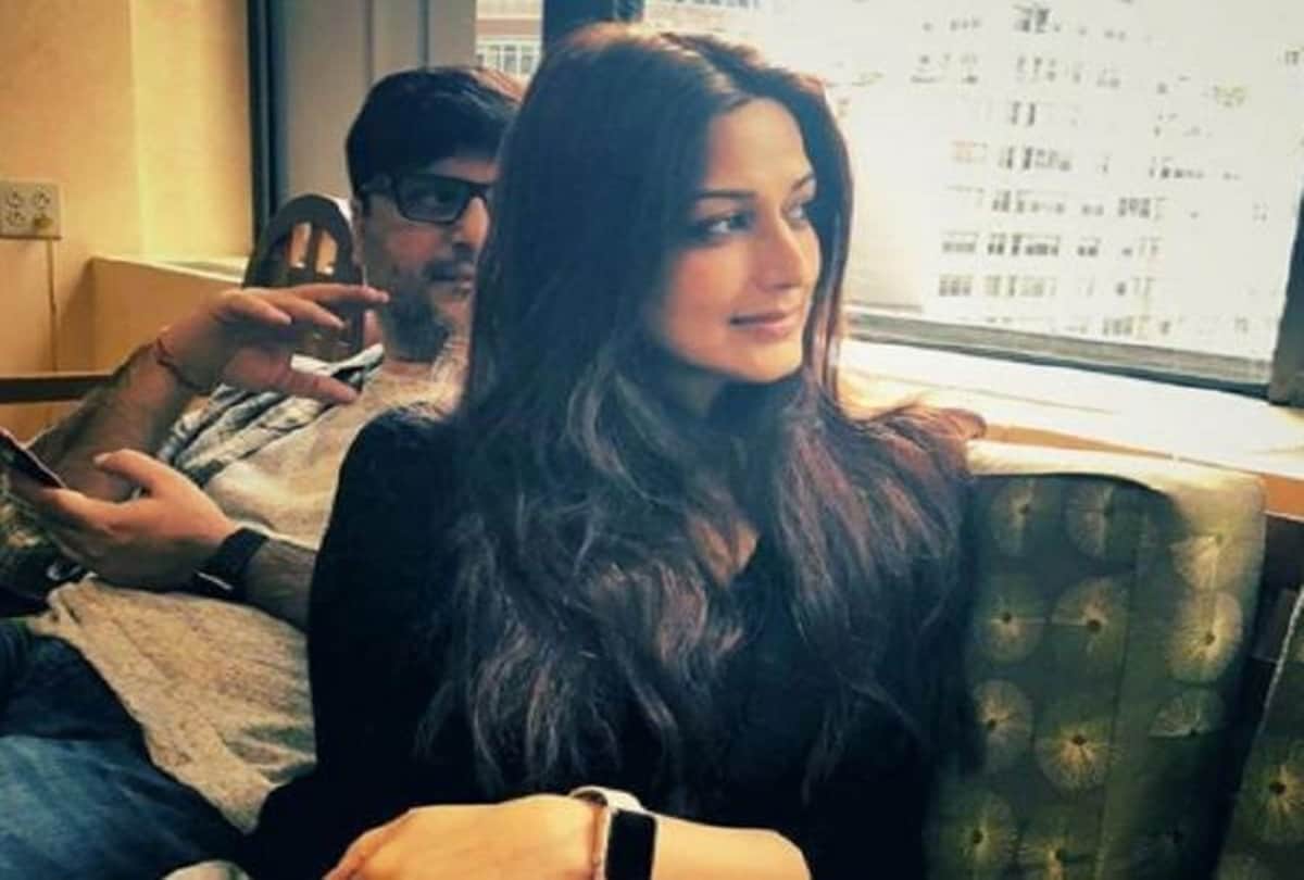 On Sonali Bendre cancer diagnosis Karan Johar and other bollywood celebrities tweeted