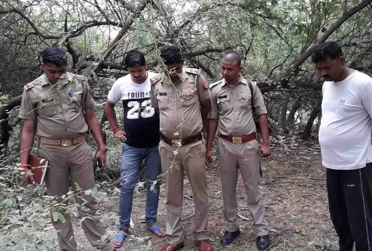 spokesman dead body found hanging from tree