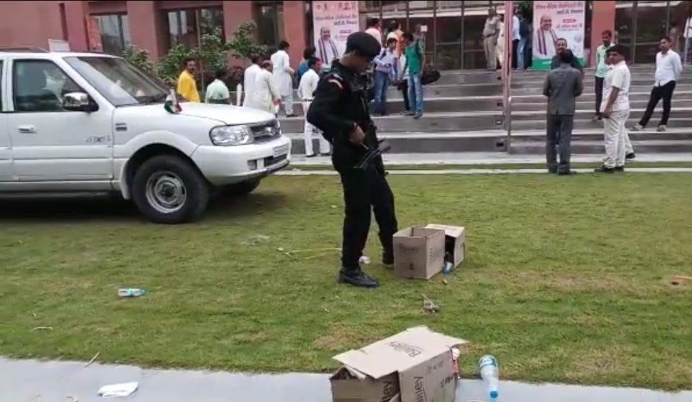 Security failure in amit shah and yogi adityanath visit in varanasi
