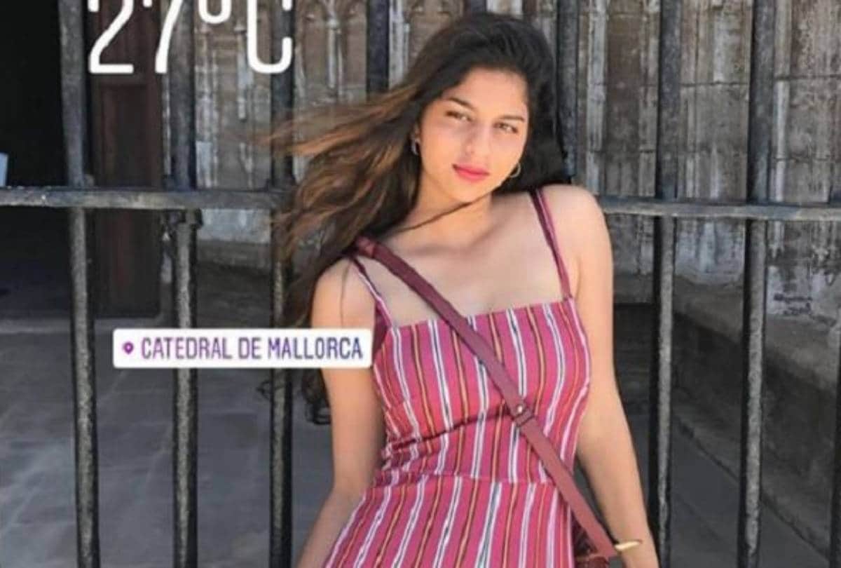 shahrukh khan daughter suhana khan look hot in bikini pics