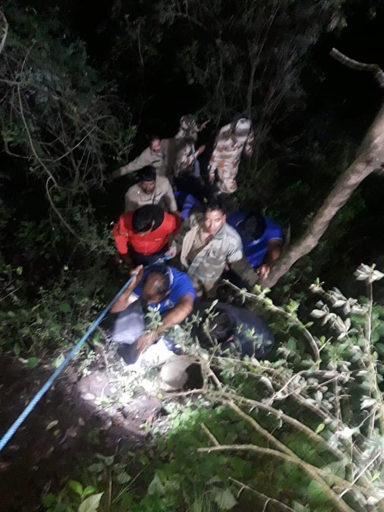 swift dzire car fell into gorge at mussoorie