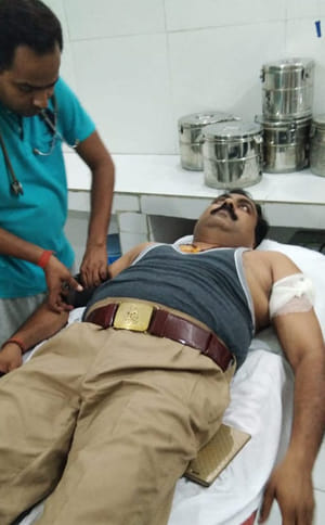 Encounter in Phulpur, a scam pile, injured inspector