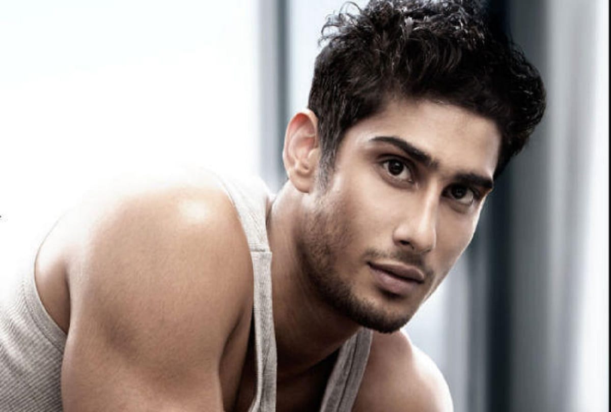 actor prateik babbar to play gray role in movie