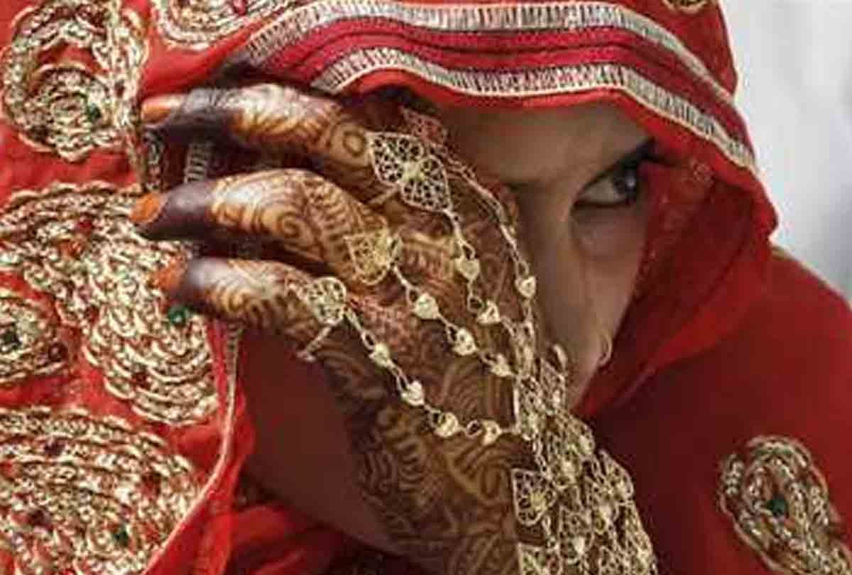 Married woman committed suicide in Kanpur