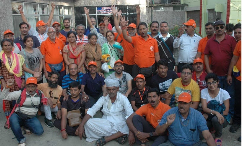 Kailash passenger of fifth party reached Guj.