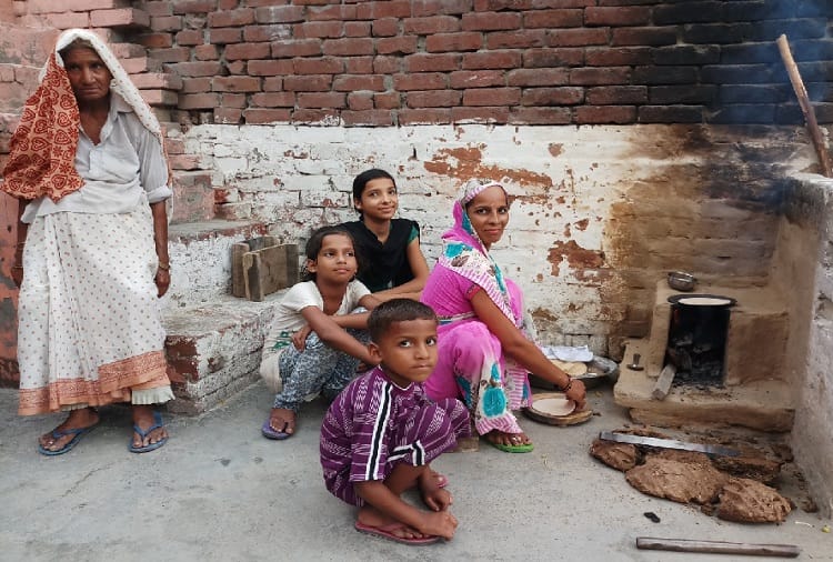 How successful are the prime minister ujjwala yojana, know in pictures
