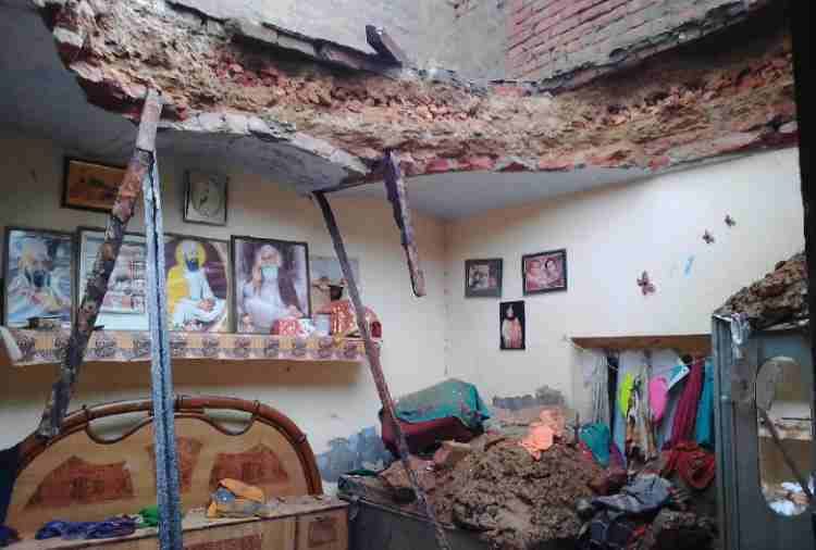 chandigarh, miracal of god, husband and two daughters died, pregnant lady give birth to twins