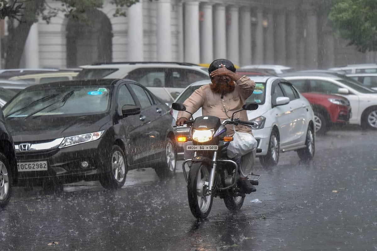 IMD warns of heavy rainfall in next 24 hours in several states