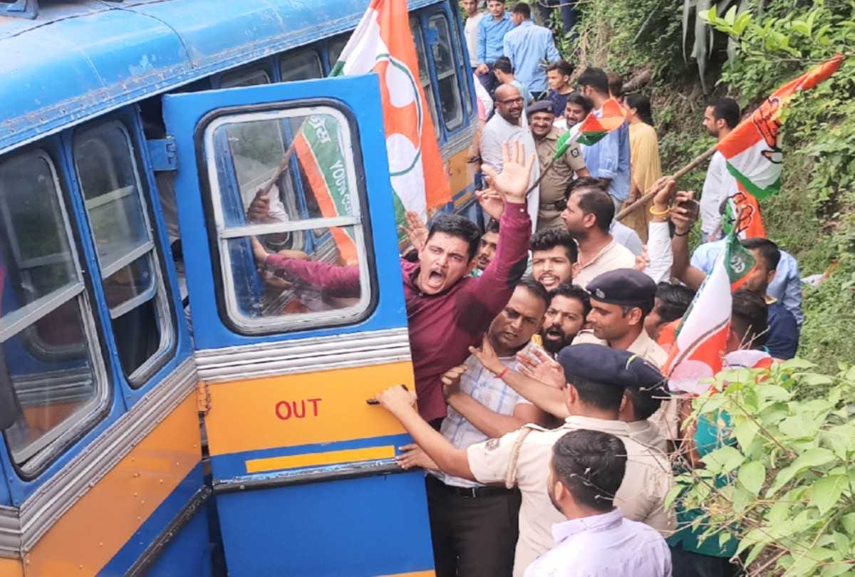  The Section 144 imposed overnight in hamirpur for youth congress protesters