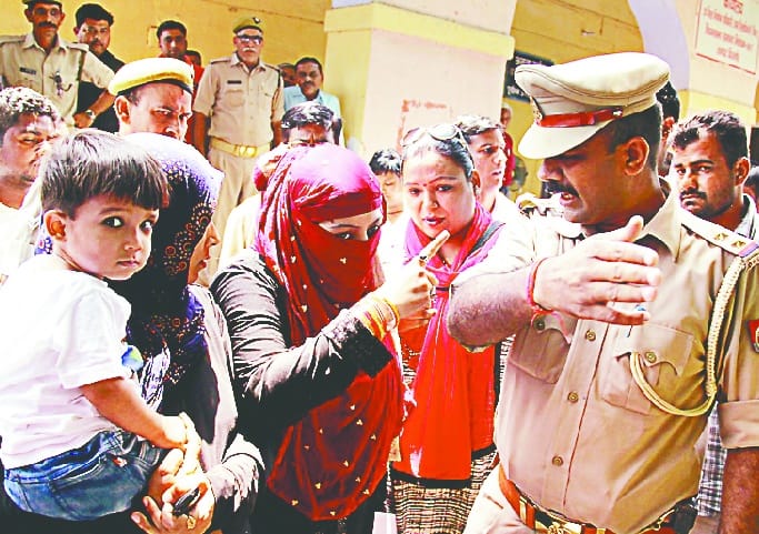 Comrade Chaturvedi lover doubles, Hindu organizations outrage