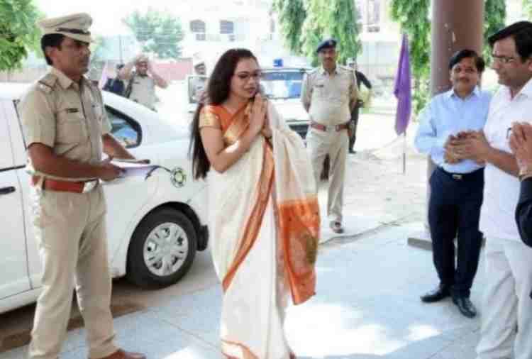 BJP Minister Anil Vij Not Happy with IPS Sangeeta Kalia Transfer, Wants Chargesheet