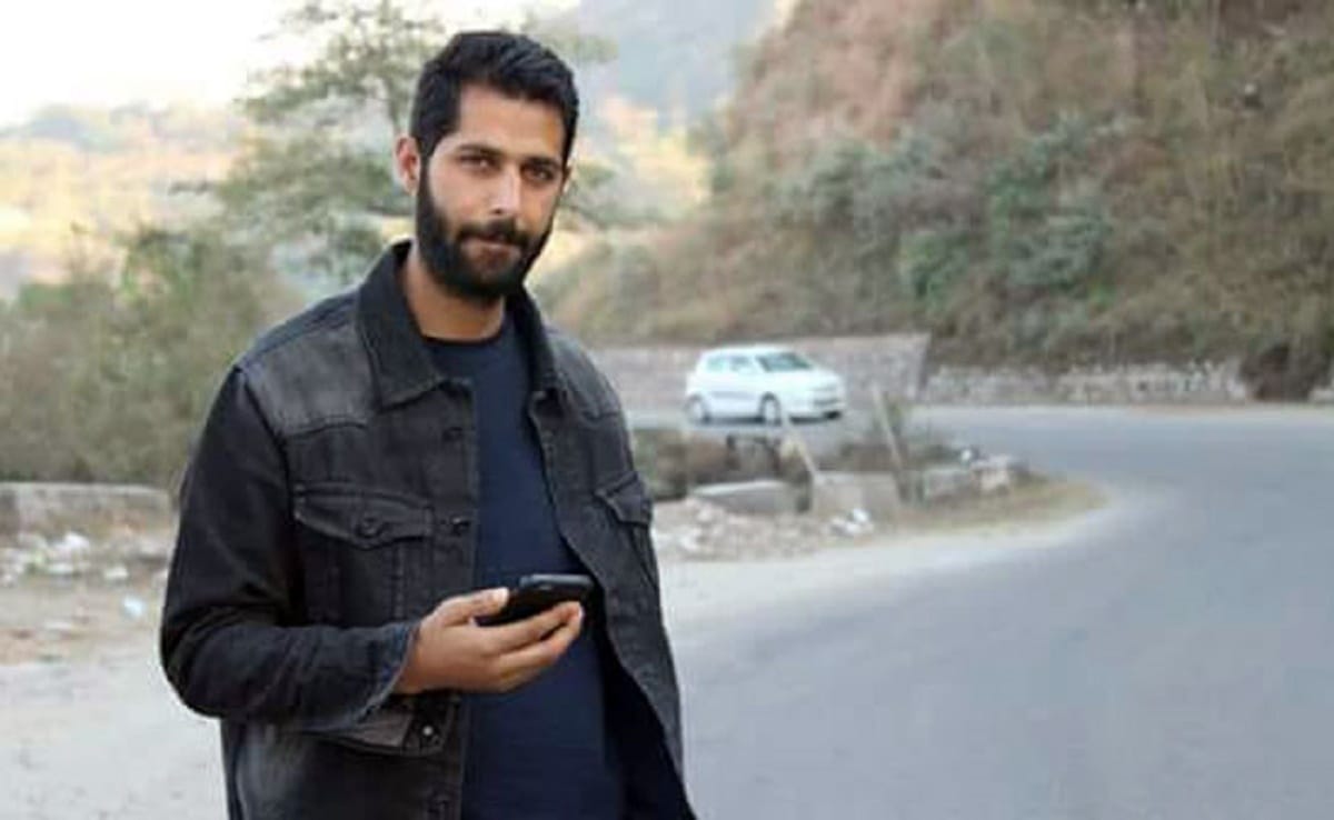 JAMMU AND KASHMIR: The body of a missing policeman was found by Shopian, terrorists had kidnapped