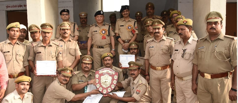 पुलिस फोटोग्राफी प्रतियोगिता में देवरिया चैंपियन