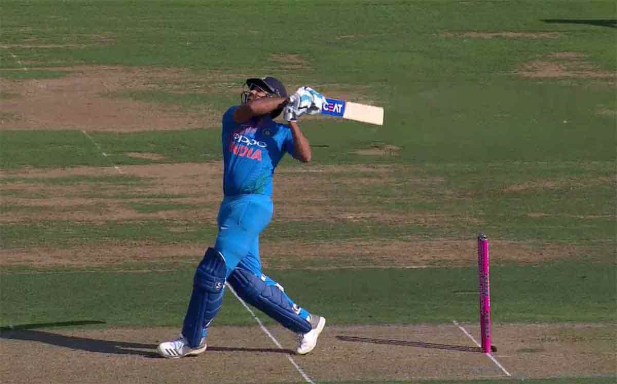 Hardik Pandya says that I havent seen anyone hit the ball as hard as Rohit sharma