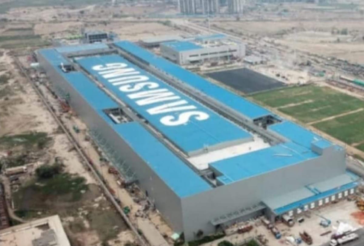 Except china us why Samsung has opened worlds largest mobile factory in India