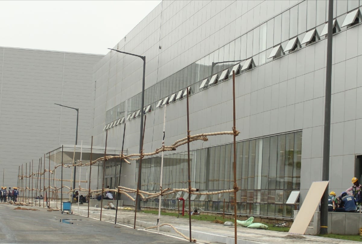 one way ends today on harola industrial road in noida, industrialist angry