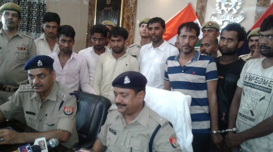 Meerut police has exposed a gang, they used to steal vehicles from other states