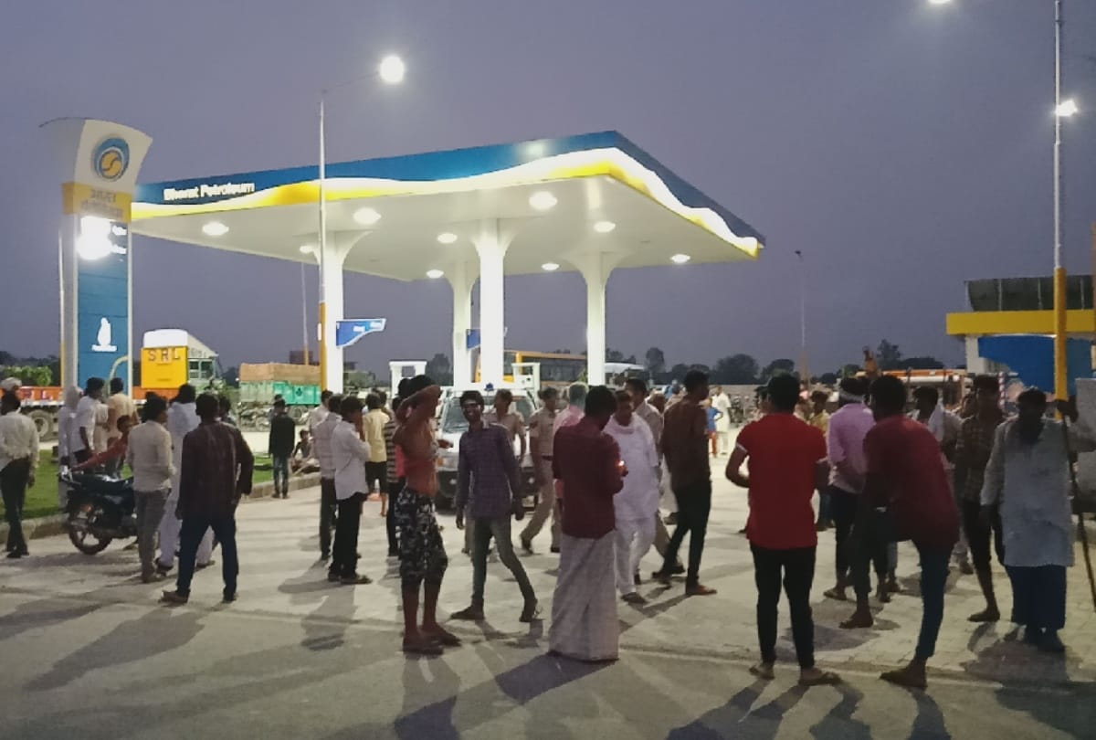 Allegations of selling water in petrol at mewat