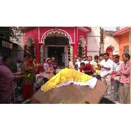 vrindavan went to griraj's rock