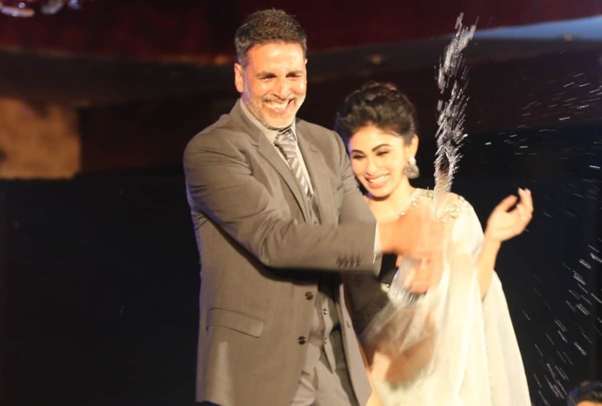 Twinkle khanna share akshay kumar birthday pic on social media