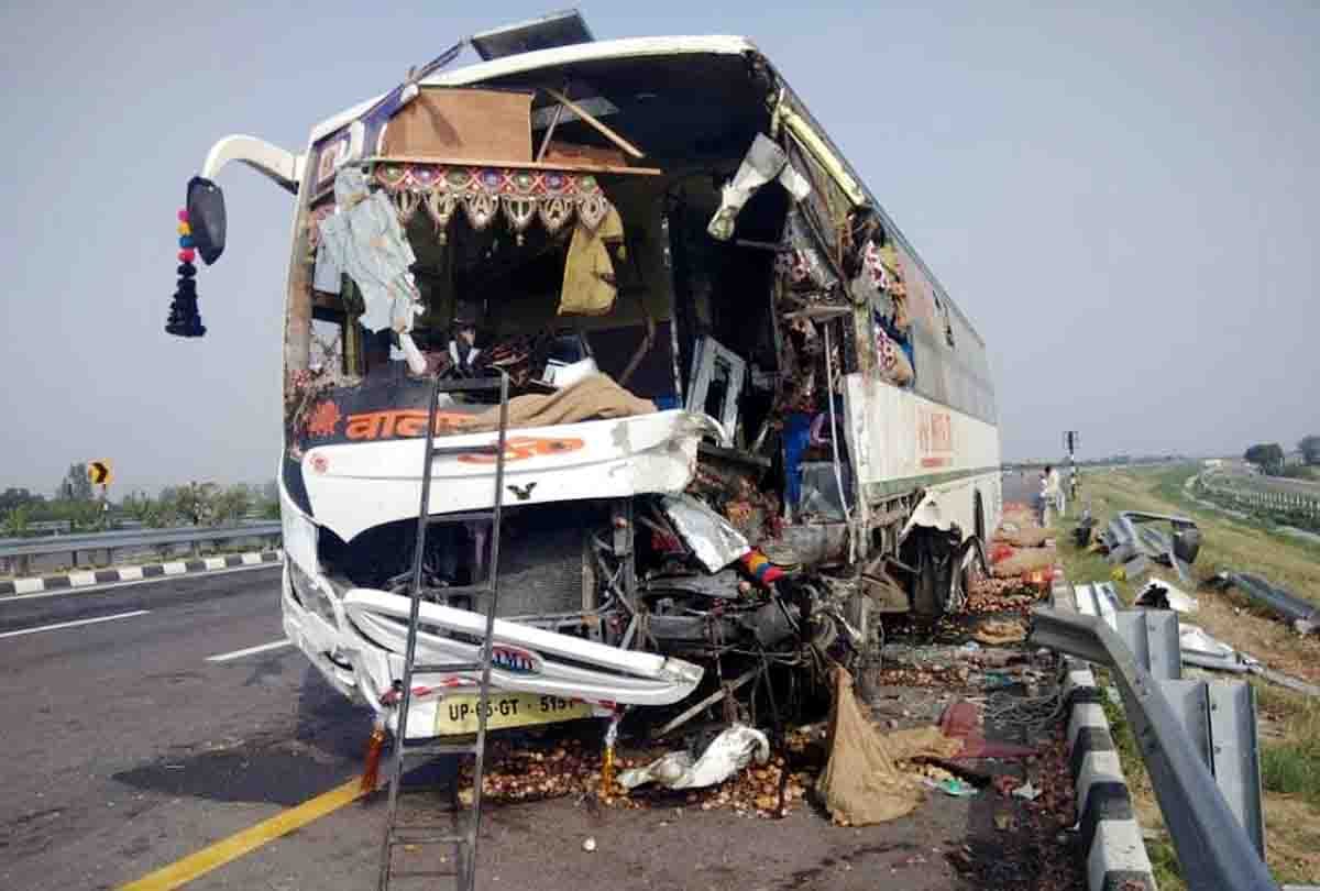 Bus accident in kannauj