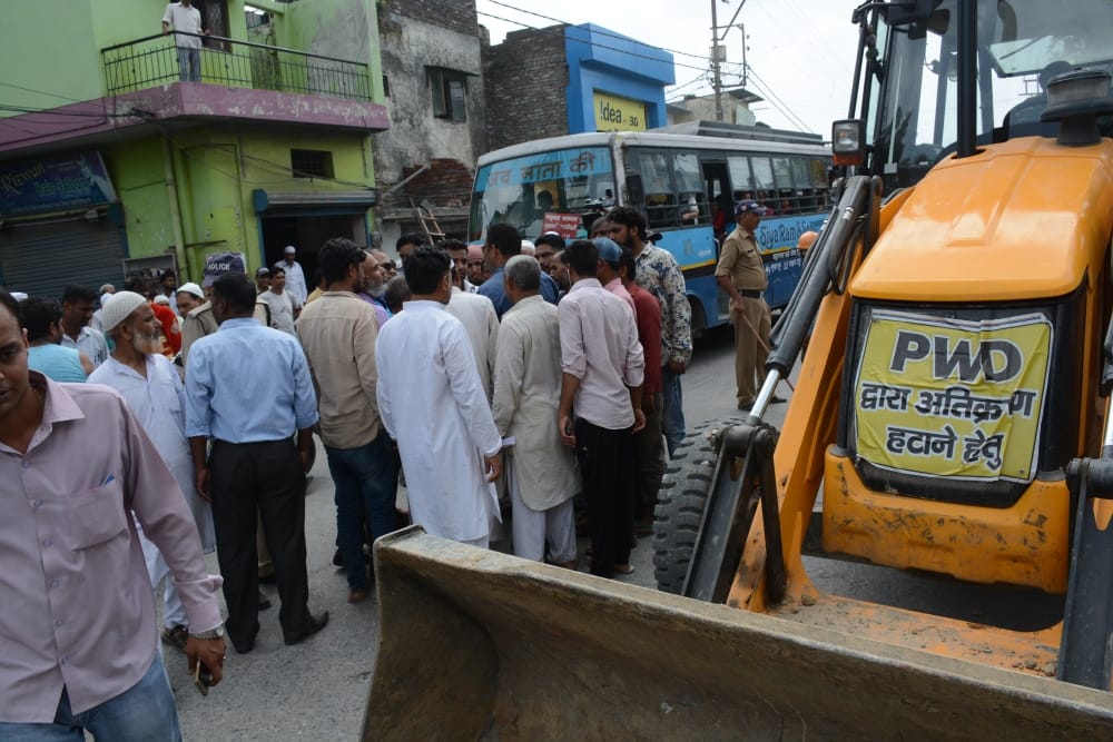 encroachment removing campaign in dehradun