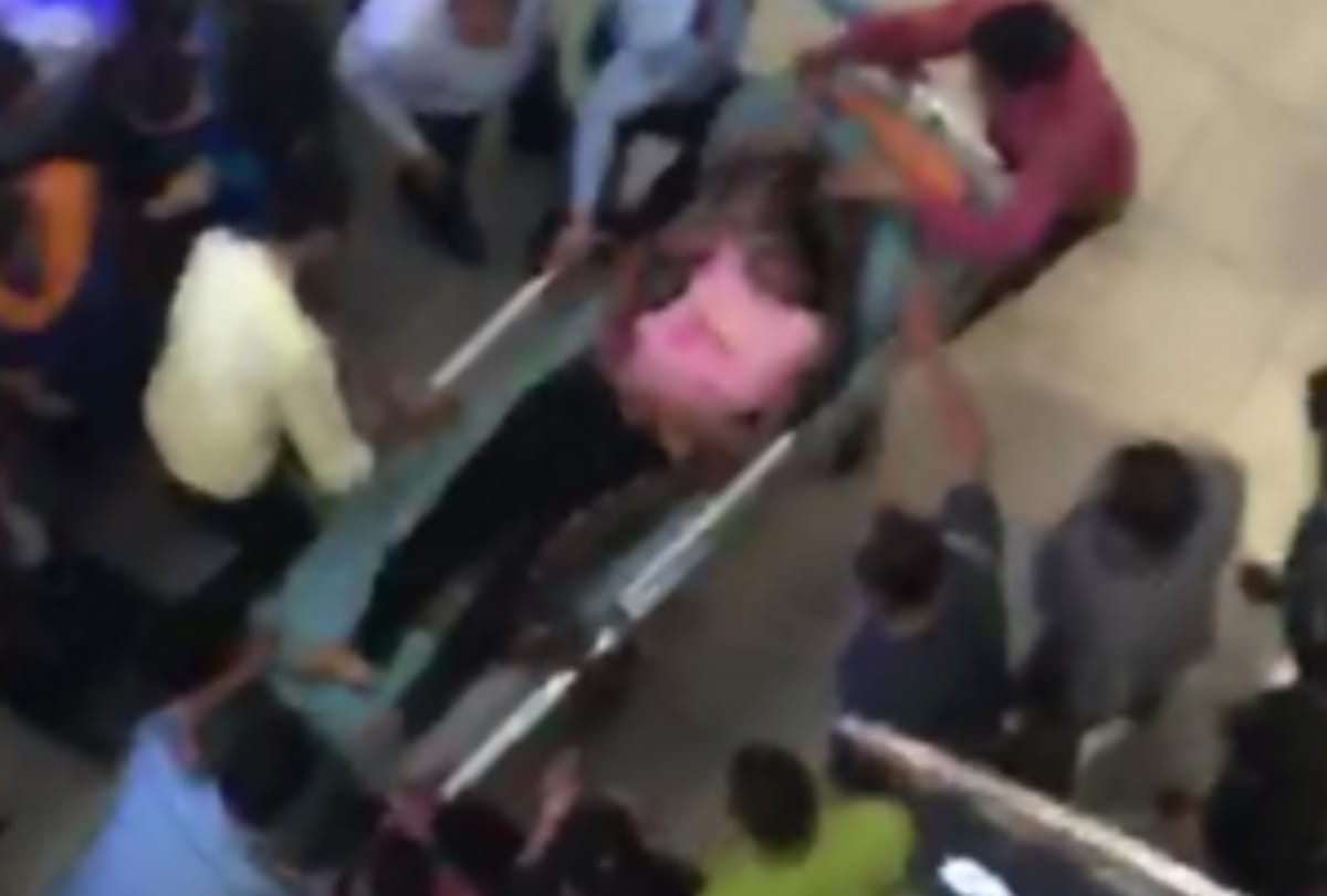 Family refused to accept girl dead body who committed suicide in GIP Mall noida