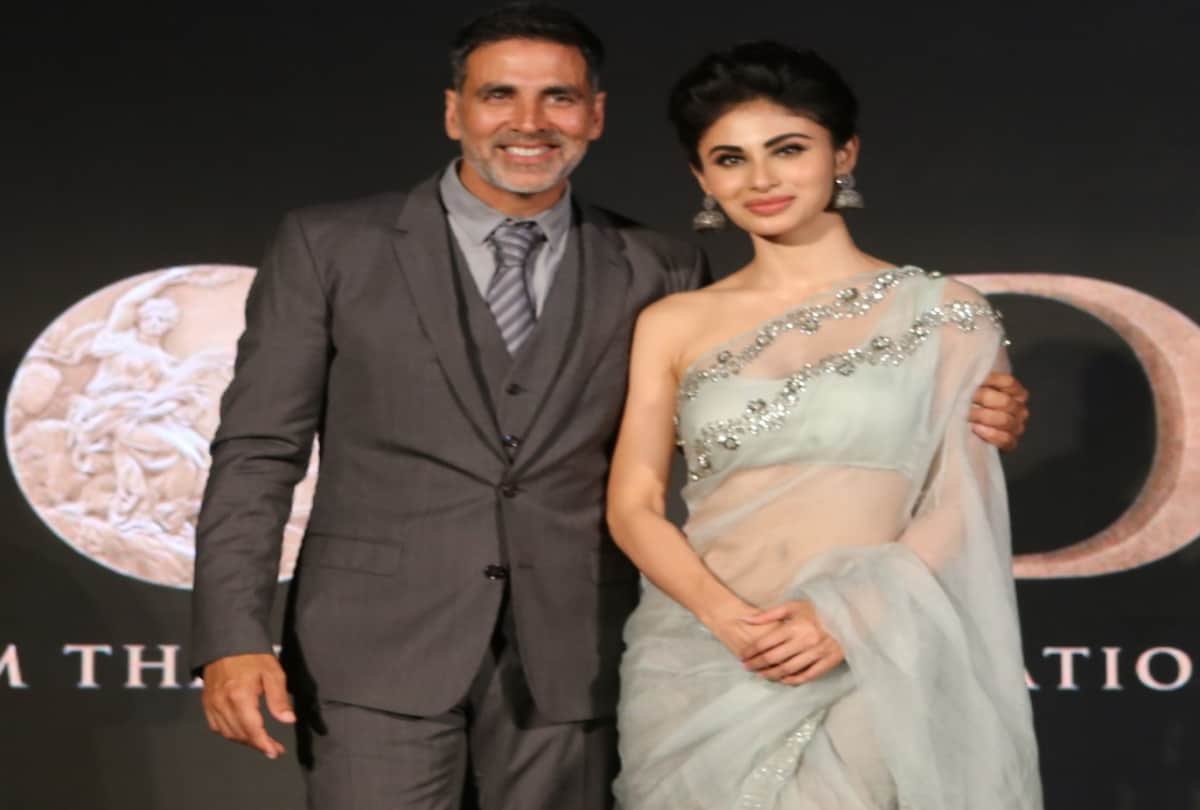 Mouni Roy dance with Arjun Bijlani at Dance Deewane