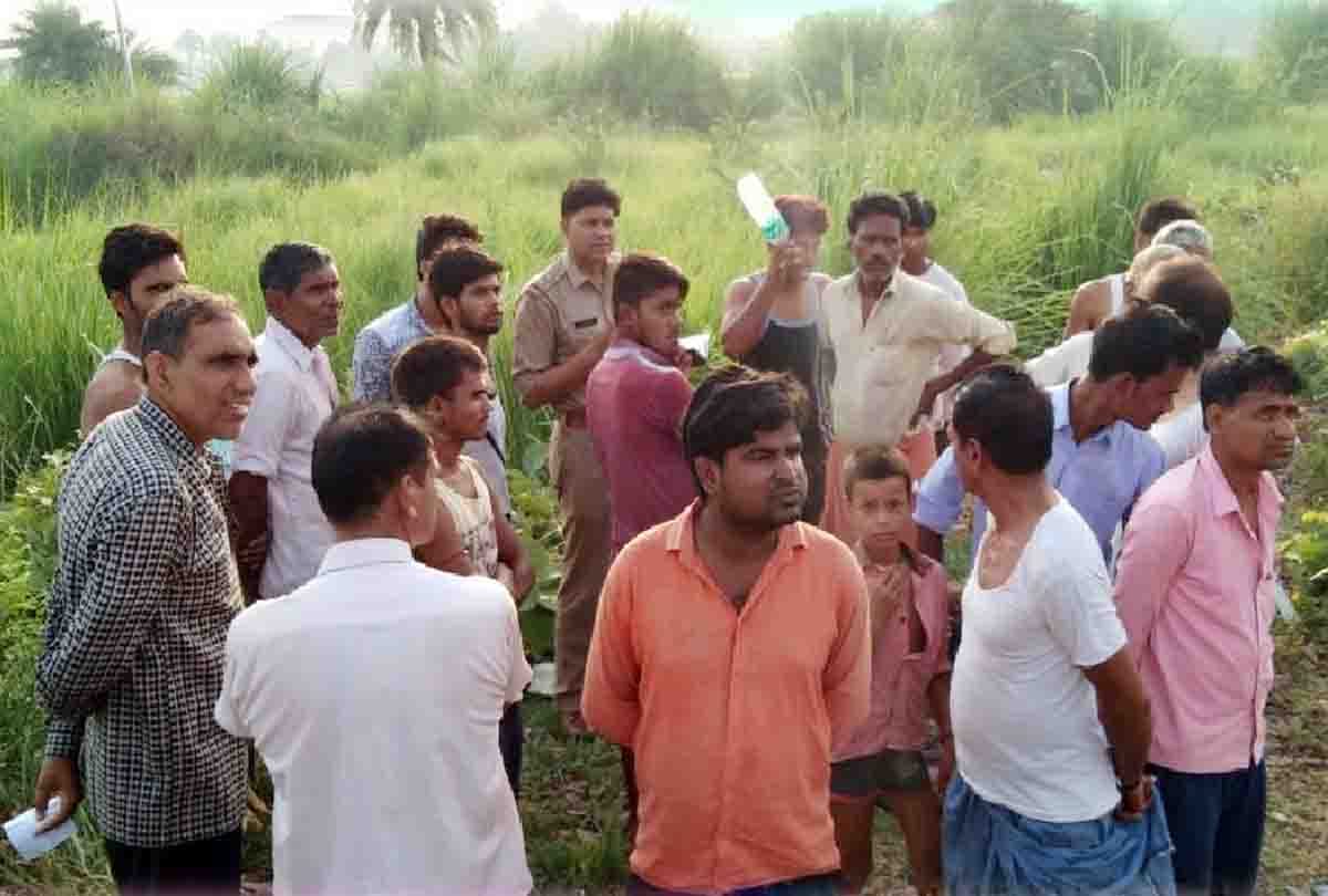 Lover couple suicide jumping off train