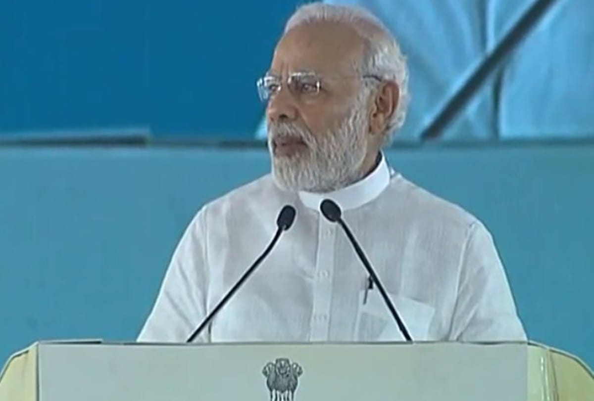 narendra modi to lay the foundation of investment projects in lucknow.