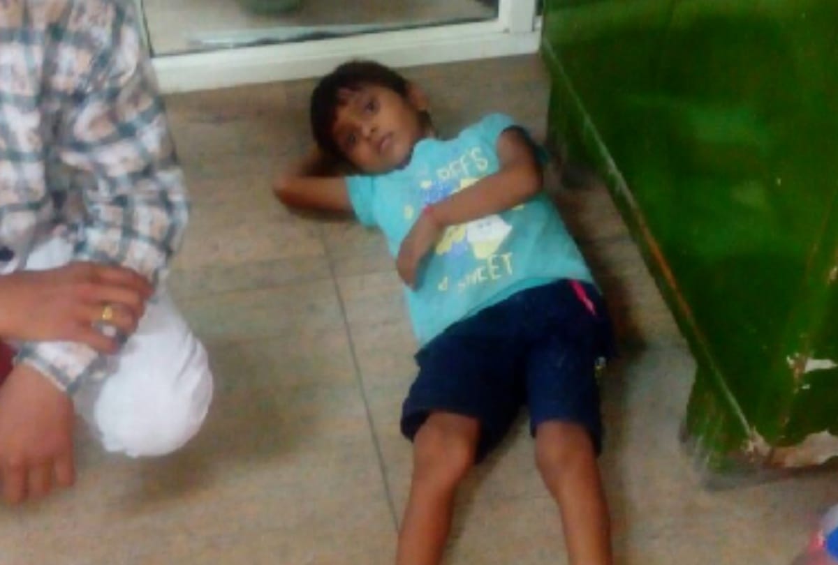 After weather change district hospital full of patient in noida