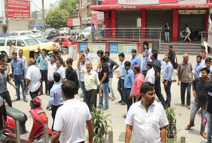 Shops closed in protest of increased parking charges in noida