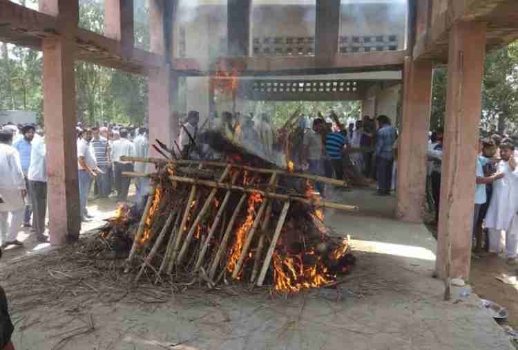 six people died in road accident in yamunanagar, funeral at paternal village