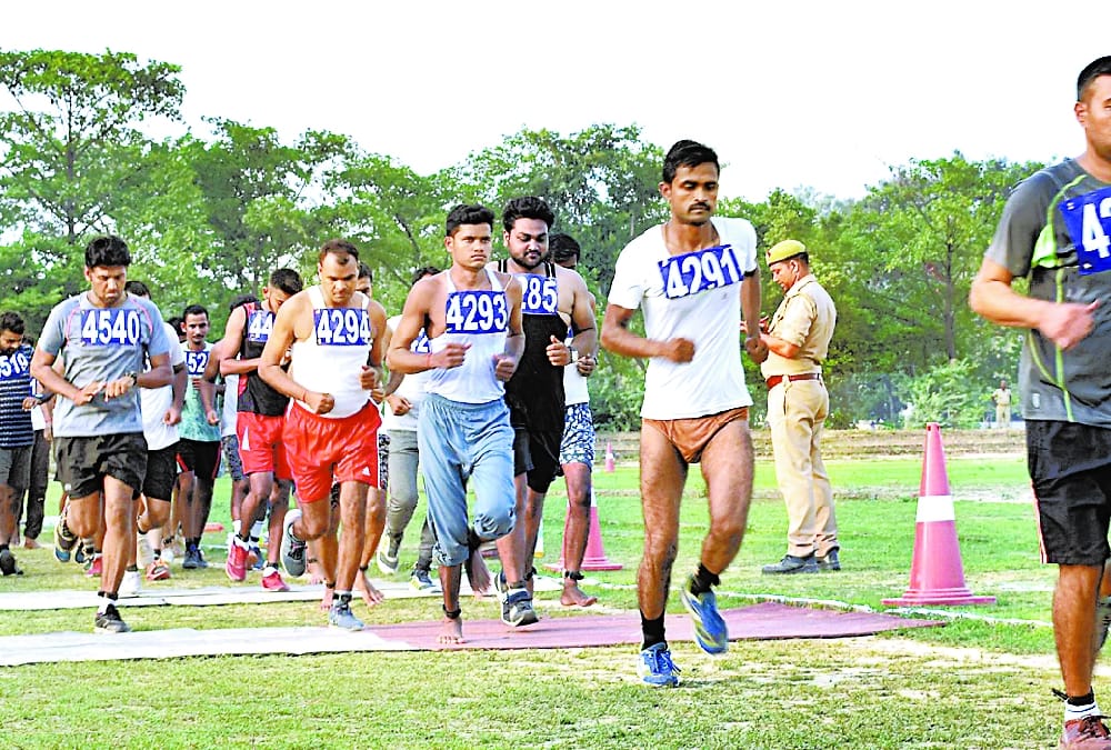 running for sub inspector recruitment in sitapur.