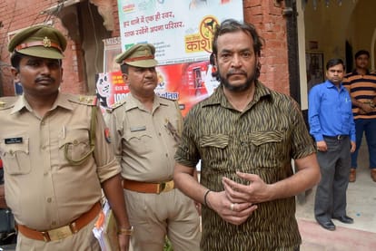 Police arrest jeweller employee in case of robbery in varanasi